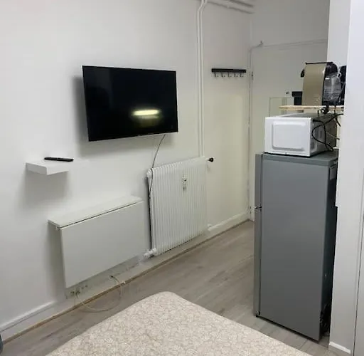 Studio-proche Gares Versalles
